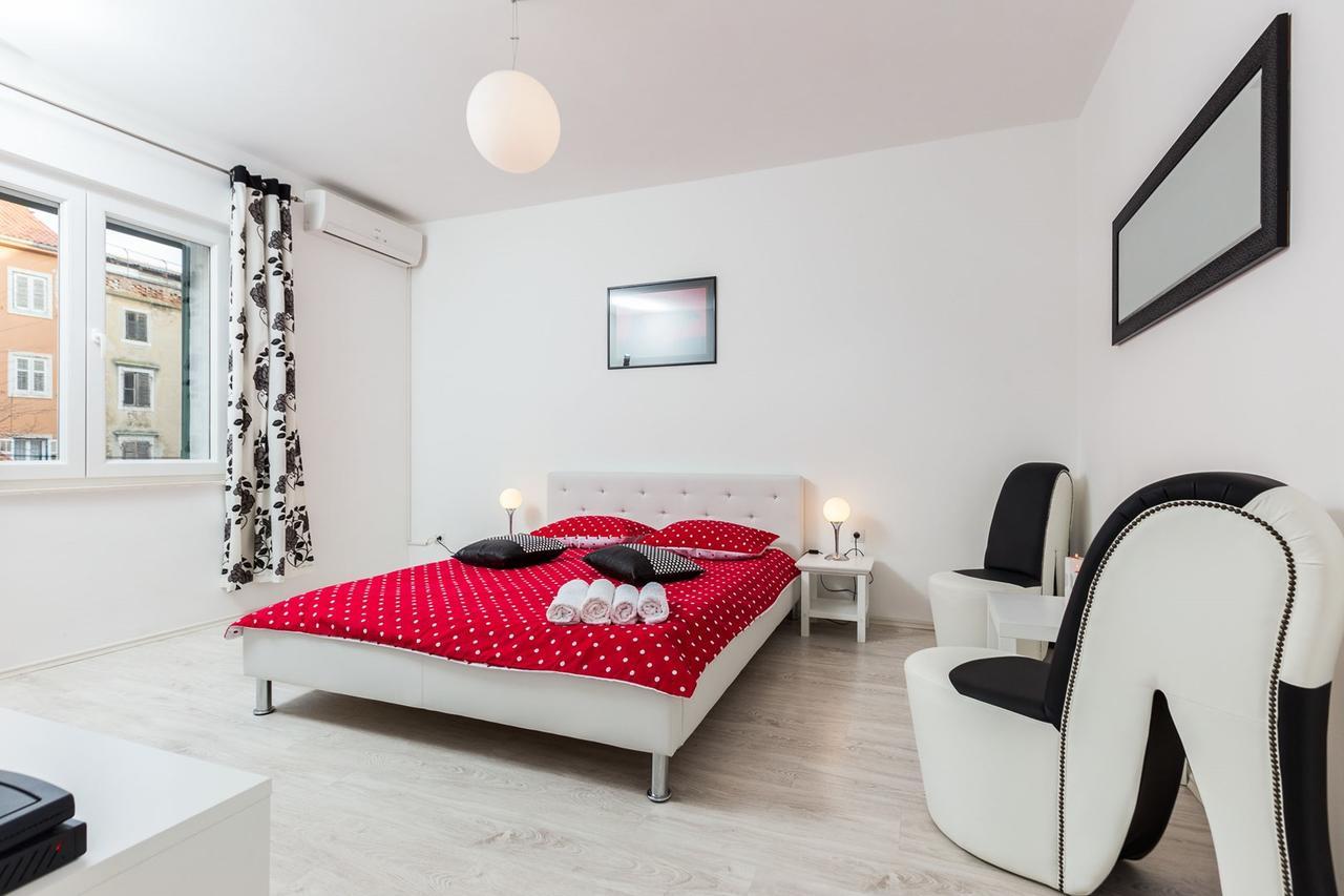 Fifi Apartment W. Parking In Old Town Zadar Exterior photo